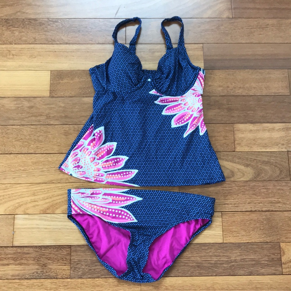 Title Nine tankini, size 38C top & XL bottom